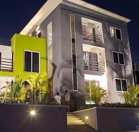 Nuben Court- Kumasi City Exteriör bild